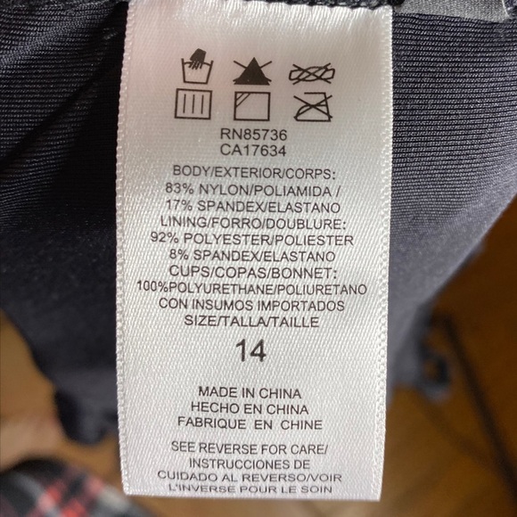 CARMEN MARC VALVO Twist Monokini Swimsuit High Neck Halter 1 Piece SIZE 14 Black - Picture 5 of 7